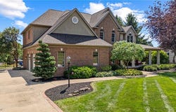 1718 Cedar Street, Louisville, OH 44641