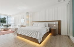 2201 Collins Ave, Miami Beach, FL 33139