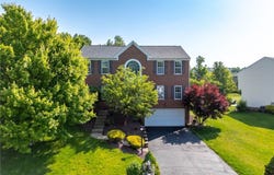 5416 Forest Edge Dr, South Fayette, PA 15057
