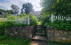 99 Woodbury Avenue, Stamford, CT 06907