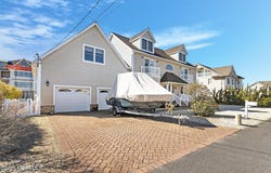 305 Sloop Lane, Mantoloking, NJ 08738