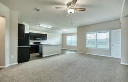 232 Voss, Kyle, TX 78640