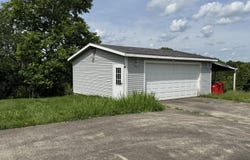 100 Wright Rd, Frankfort, KY 40601