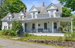 11 Spencer Street, Orono, ME 04473
