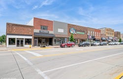 201 E Bremer Avenue, Waverly, IA 50677
