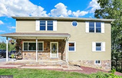 324 GROVE Road, MOHRSVILLE, PA 19541