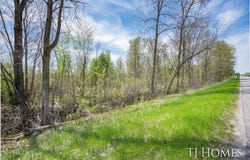 E M-79 Highway, Hastings, MI 49058