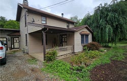 2945 Hills Church Rd, Murrysville, PA 15632