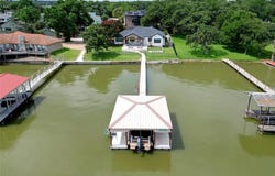 701 Harbor Drive N, Azle, TX 76020