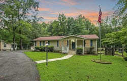586 HOLLY CORNER ROAD, FREDERICKSBURG, VA 22406