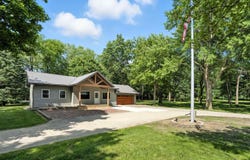 1636 Jepsen Road, Cedar Falls, IA 50613