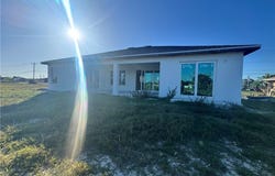 904 Vogiantzis Parkway, Cape Coral, FL 33909