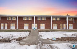 101 N Pipestone St, Brandon, SD 57005