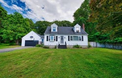 894 Main Road, Tiverton, RI 02878
