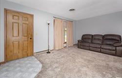 104 N 2ND Street, Cambridge, IL 61238