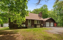 4A Fletcher St, Plainville, MA 02762