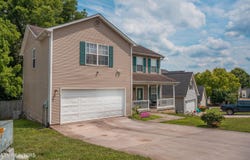 7708 Ambergate Rd, Powell, TN 37849