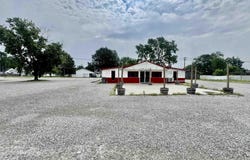 639 N POPLAR Street, Centralia, IL 62801