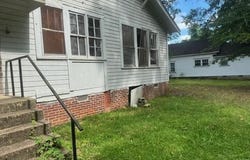 705 N Hyatt Street, Monticello, AR 71855