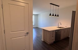 122 E Northwest Highway, Mount Prospect, IL 60056