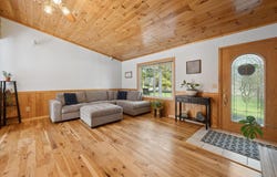 13310 Heather Lane Lane, Perry, MI 48872
