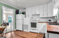 1517 BINDER LANE, WILMINGTON, DE 19805