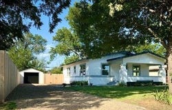 617 W 6th Street, Clarendon, TX 79226