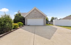8740 Tim, MACHESNEY PARK, IL 61115