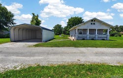 105 Helmuth, Wilsonville, IL 62093