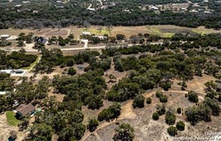 1629 Rebecca Ranch Rd, Canyon Lake, TX 78133