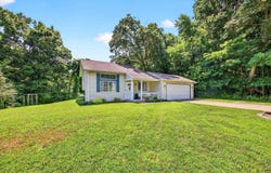 705 N Hanover Glen, Ellettsville, IN 47429-1069