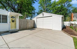 1727 Springfield Lane, Lansing, MI 48912