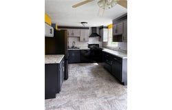 164 Summerberry Lane, Niles, OH 44446