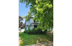 606 Meridian St, Tipton, IA 52772