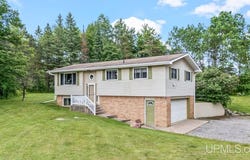 N1572 Hamilton Lakes, Vulcan, MI 49892