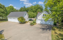 2363 W Oak Street, Carthage, MO 64836
