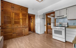 1310 POWERS Street, OSHKOSH, WI 54901