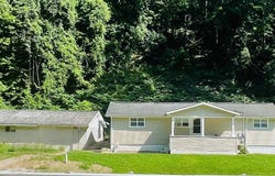 397 PETERS RUN RD, Wheeling, WV 26003