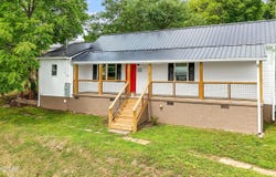 400 Collins St, Loudon, TN 37774