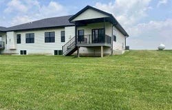 5021 Bluestem St SW, Kalona, IA 52247