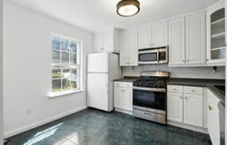 206 Ash Ct, South Brunswick Twp., NJ 08852-2132
