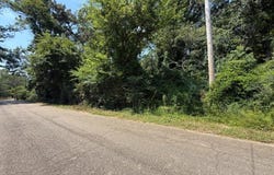 104 Hillsdale Dr, Tupelo, MS 38804