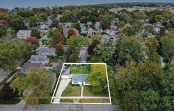 311 S Haven Street, South Haven, MI 49090