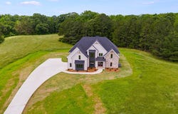 800 Lake Circle, Buchanan, GA 30113