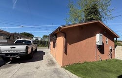 227 E 84th 1/2, Los Angeles, CA 90003