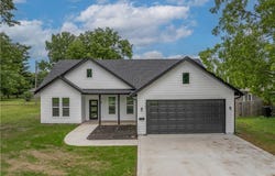 1927 E Sixth Street, Sedalia, MO 65301