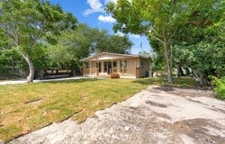 1105 S Clarkwood, Corpus Christi, TX 78405