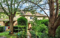 441 STONEGATE COURT, MILLERSVILLE, PA 17551