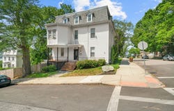 114 Prospect St, Fall River, MA 02720