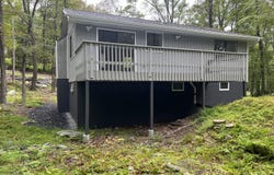 319 Whipporwill Drive, Bushkill, PA 18324